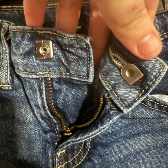 GAP Blue Jeans - Picture 4 of 5